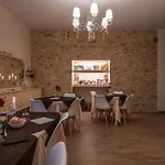 Agora'