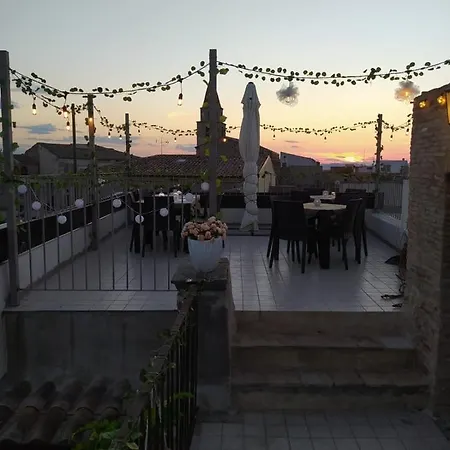 住宿加早餐酒店 Agora' Castelnuovo della Daunia