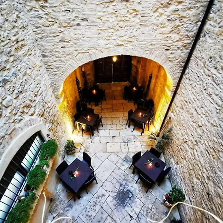 Agora' Castelnuovo della Daunia