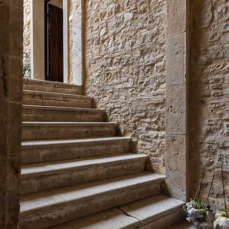 Nocleg ze śniadaniem Agora' 4*