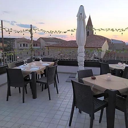 Oda ve Kahvaltı Agora' 4*
