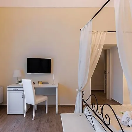 Agora' فندق مبيت وإفطار